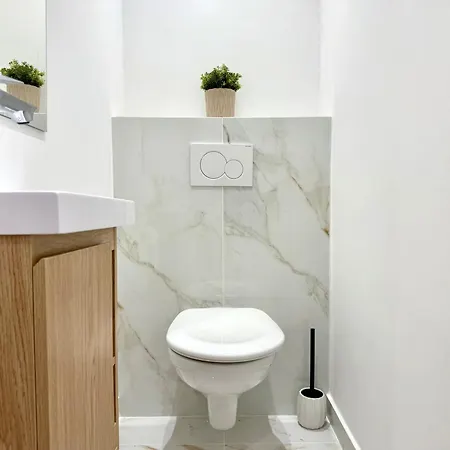 Apartment Charmilles - Agreable 3 Pieces - Parking Gratuit- Proche Monaco *